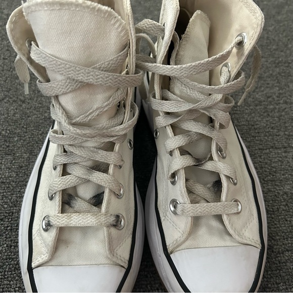 Converse Run Star Hike Lugged Hi Top in Cream, Black, & Gum Women’s Size 7 - Picture 16 of 16